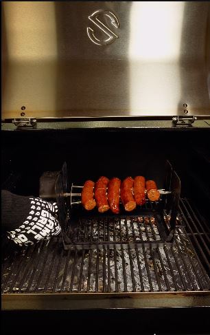 Step 5 — Cook for 20 Minutes: Let the sausages rotate and cook for 20